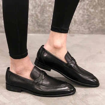 Homens Casuais Sapatos de Couro de Verão de pés Quadrados do Estilo Britânico de Sapatos de Designer de Moda Condução Mocassim Chaussure Homme Mariage